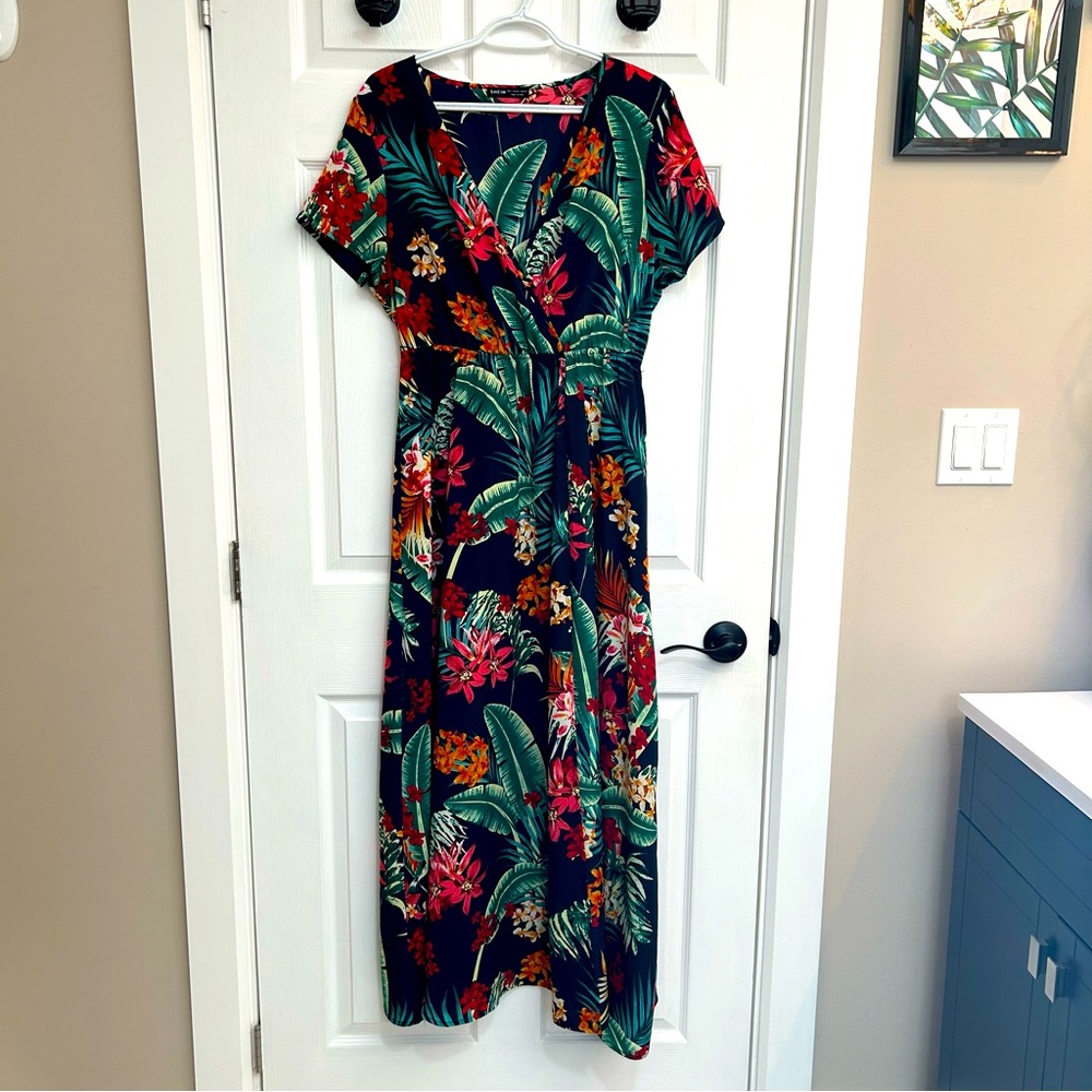Floral Maxi Dress w/ Slit